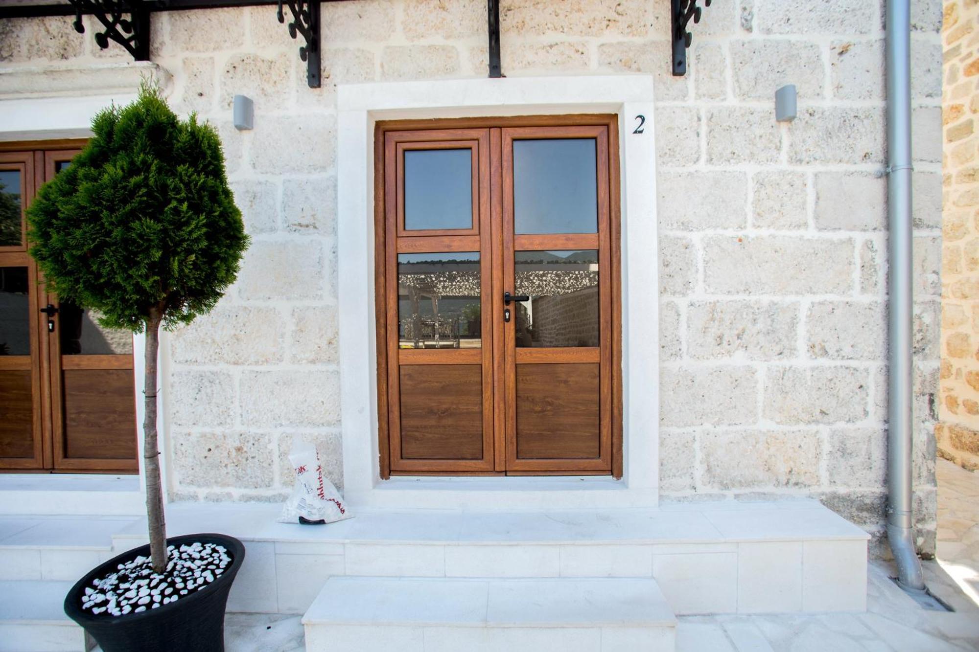 Hotel Sara Kotor Exterior photo
