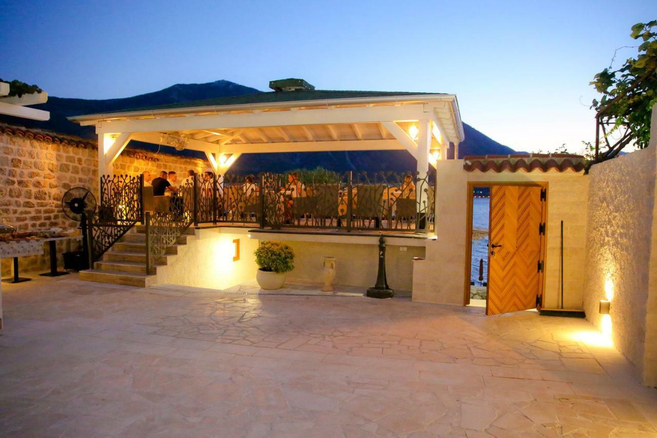 Hotel Sara Kotor Exterior photo